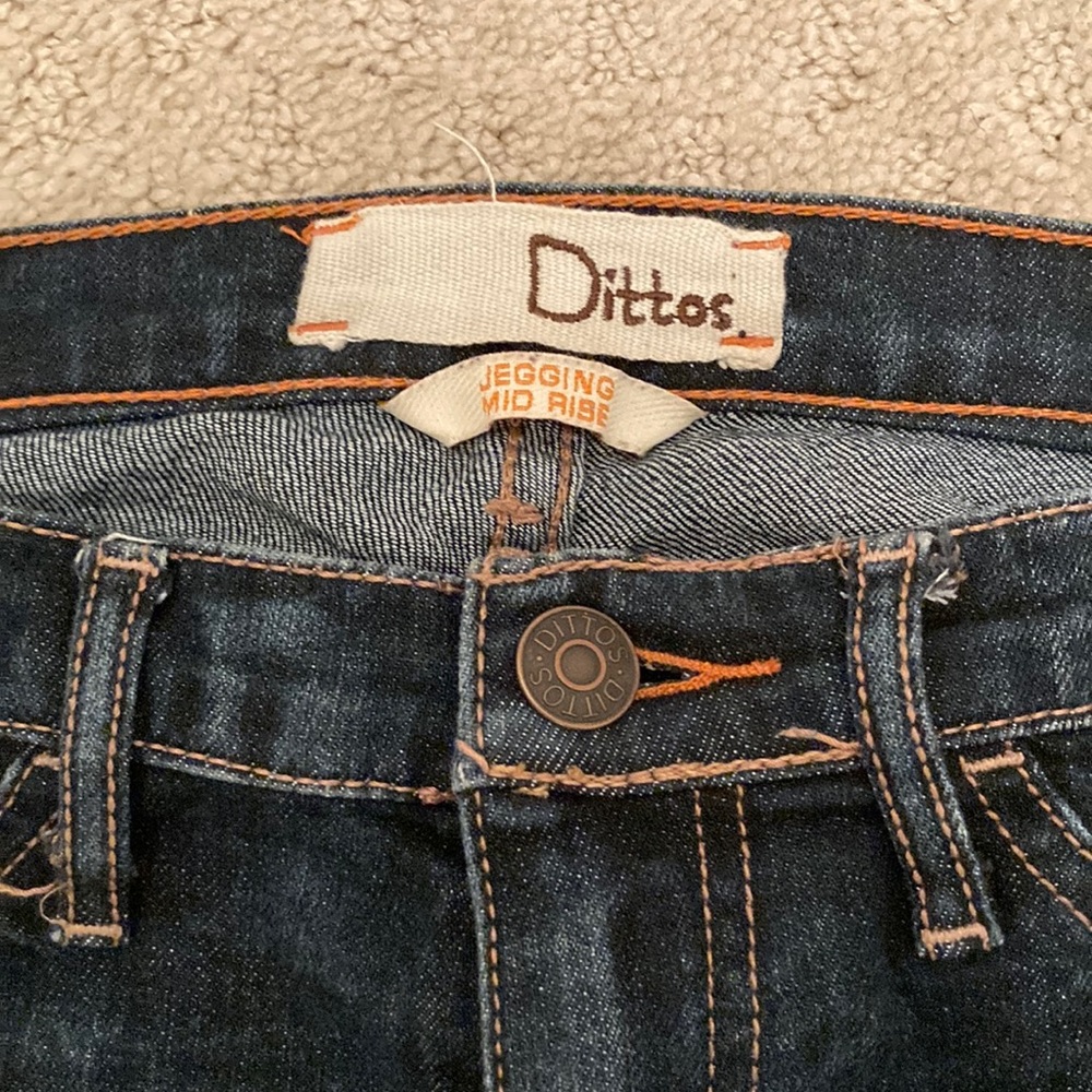 DITTOS Blue 👖 Jeans in Size 26 in excellent condition!